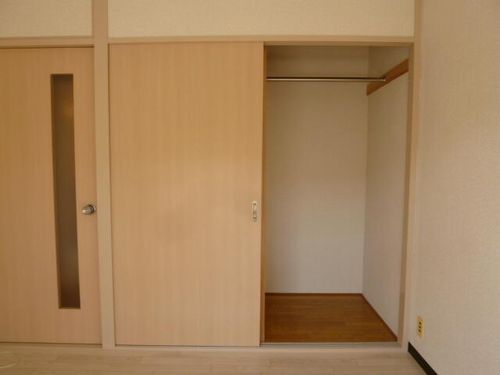 サン春日丘205の内装