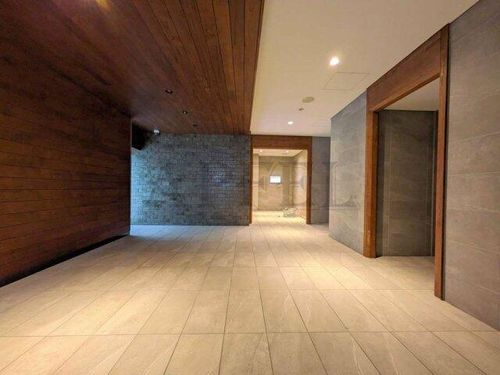 大阪府吹田市垂水町3丁目(マンション)の賃貸物件の玄関
