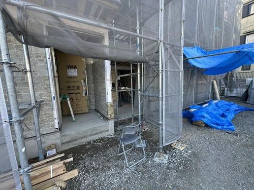 クローバーフレア202の玄関