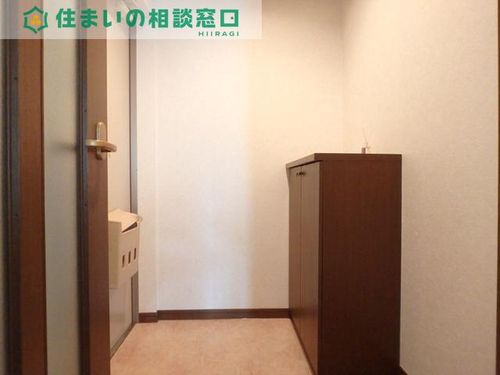 愛知県岡崎市鴨田町字荒子(アパート)の賃貸物件の玄関