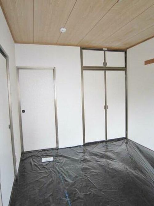 プラザ朝霧の内装
