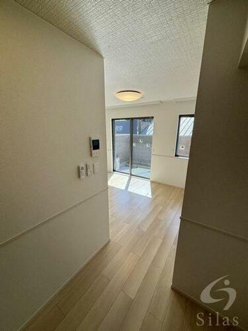 Garden 浜プラスの居間