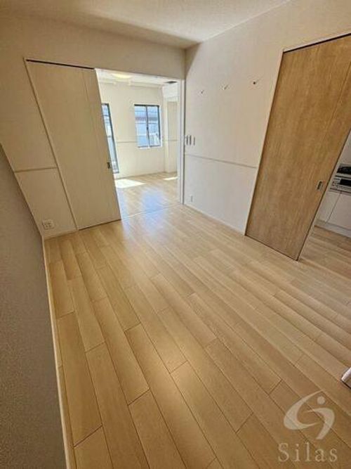 Garden 浜プラスの居間