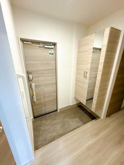 D-residence茨木水尾の玄関