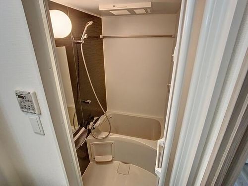 アドバンス三宮パルマ1102の風呂