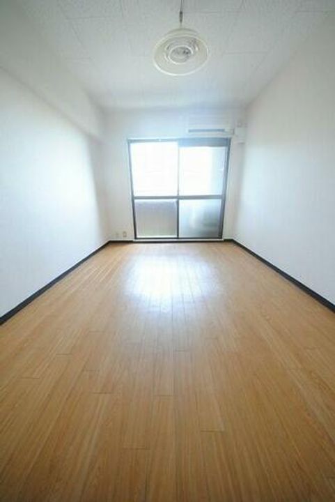 コルザ河村の内装