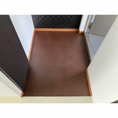 兵庫県神戸市灘区岸地通4丁目(マンション)の賃貸物件の玄関