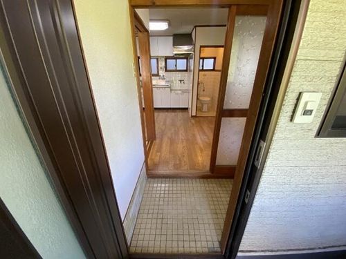 大阪府大阪市旭区中宮5丁目(アパート)の賃貸物件の玄関