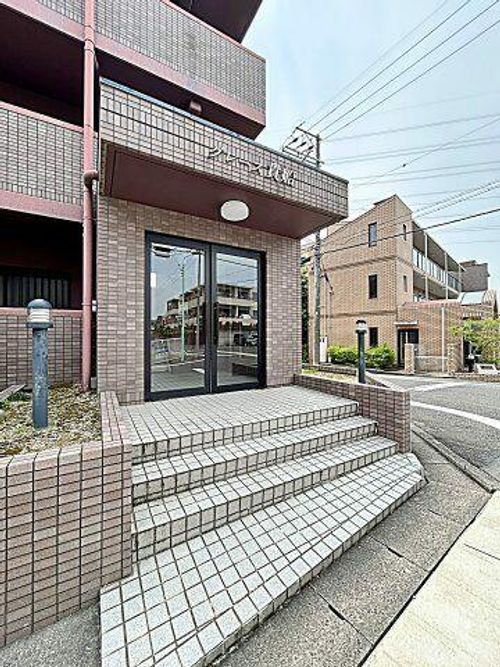 グレース貴船の玄関