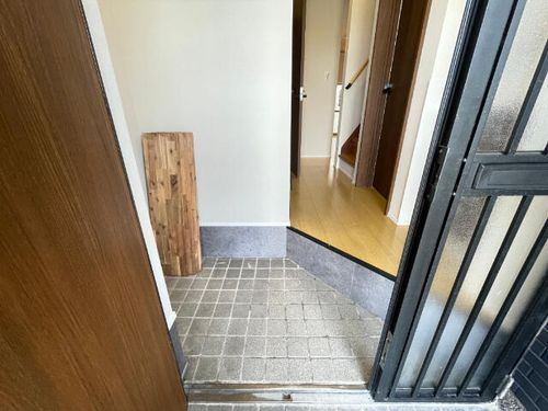 愛知県海部郡大治町大字鎌須賀字茶屋(一戸建)の賃貸物件1の玄関