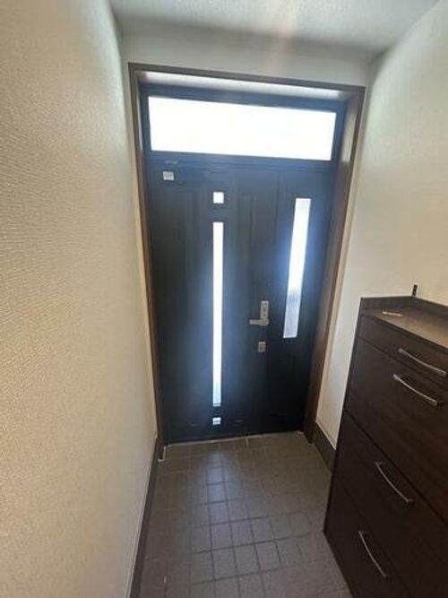 大阪府高槻市南大樋町(一戸建)の賃貸物件の玄関