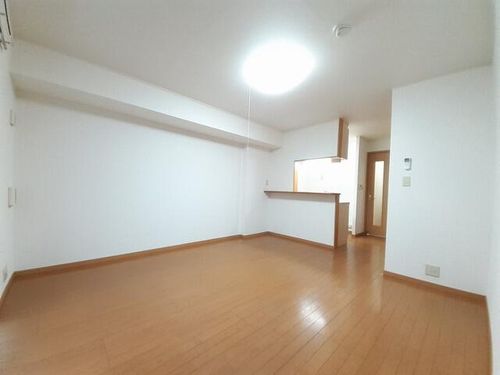 シャン・ド・フルールの居間