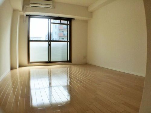 ラ・フォンテ神戸長田の居間