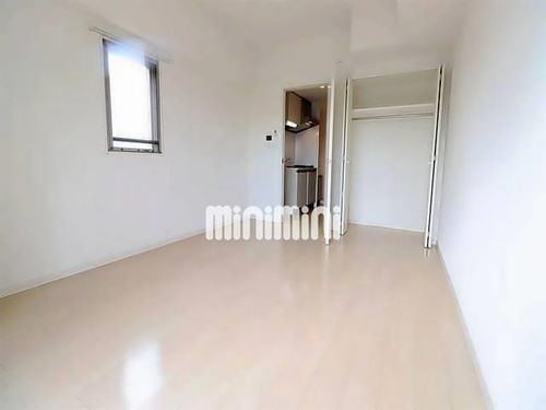 愛知県名古屋市千種区田代本通1丁目(マンション)の賃貸物件の居間