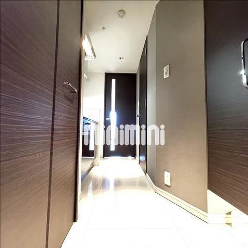 セノアタワー泉の玄関