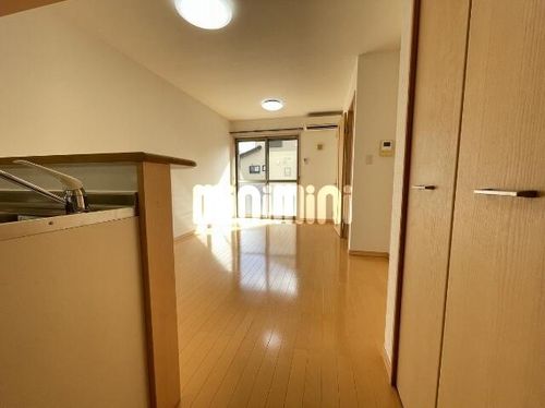 ファーストシーズンの居間