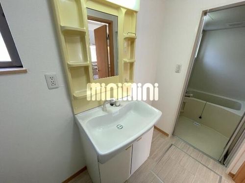 ファーストシーズンの内装