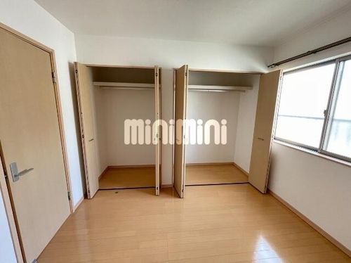 ファーストシーズンの内装