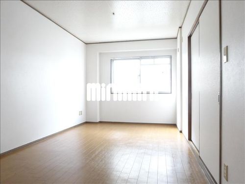 ルートオブファイブの居間