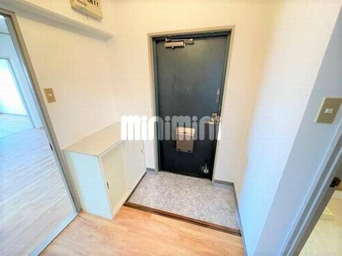 リバーサイド丹羽の玄関