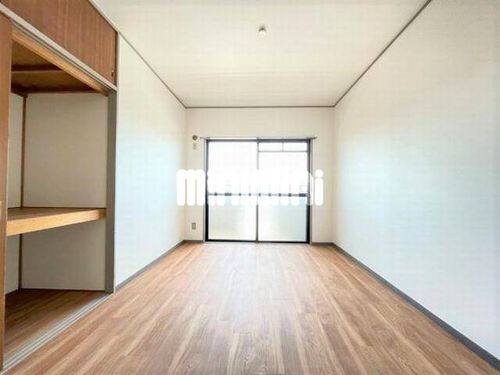 リバーサイド丹羽の居間