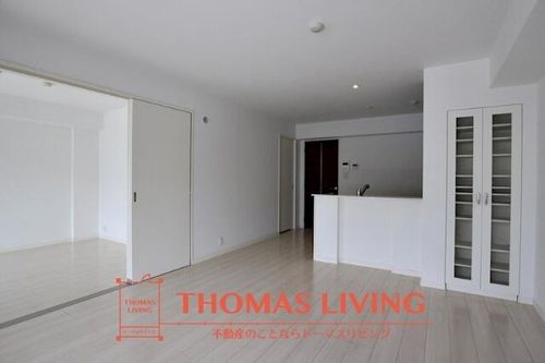 CLAIR ひびきの一番館303の居間