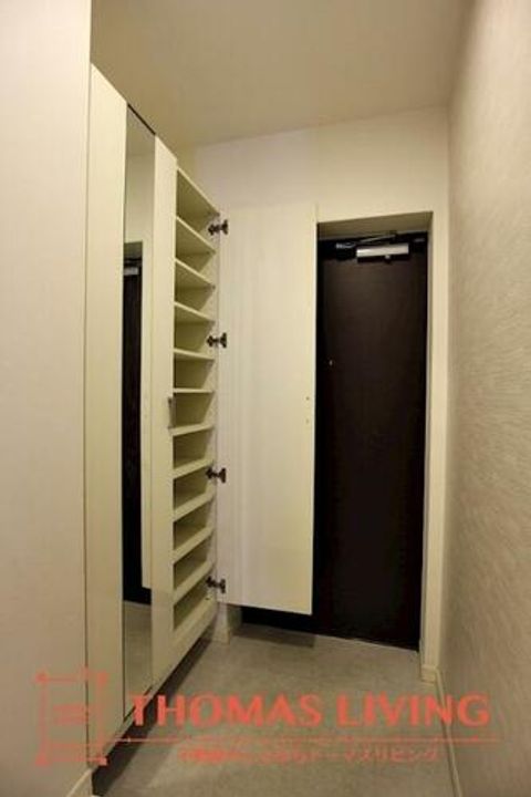 CLAIR ひびきの一番館303の玄関