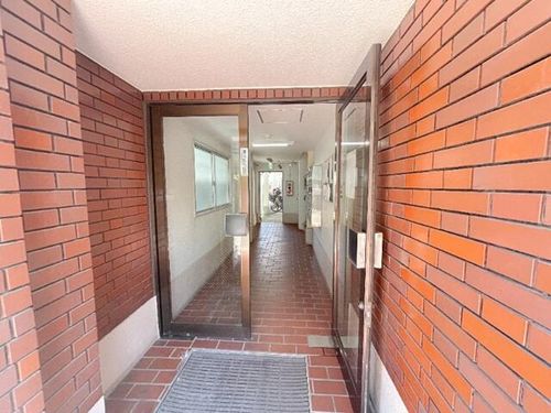 大阪府大阪市旭区中宮3丁目(マンション)の賃貸物件の玄関