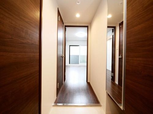 北海道札幌市中央区南十三条西13丁目(マンション)の賃貸物件の玄関