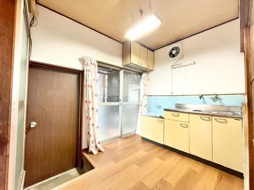 あかつき荘の玄関