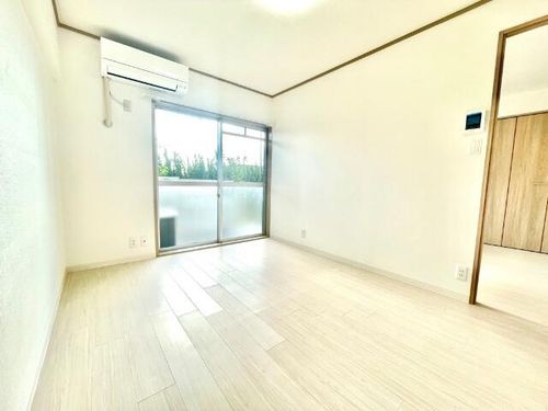 エレガンスタカネの居間