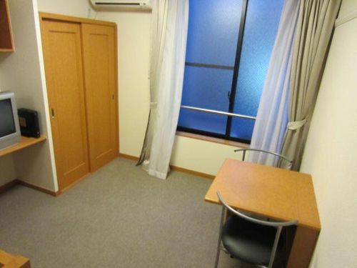 レオパレスISHIDAの居間