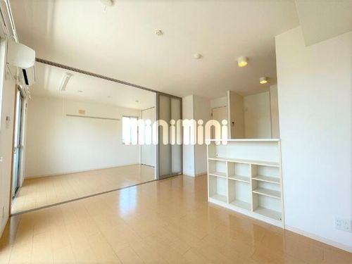 メゾン シュクレの居間