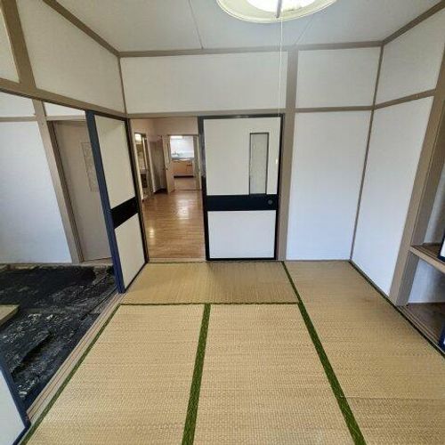 スワンハイム1Fの内装