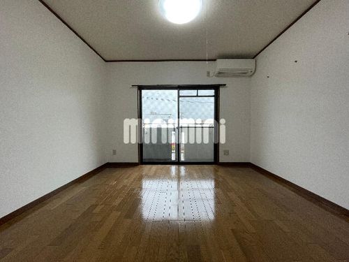 パークハイツ八田の居間