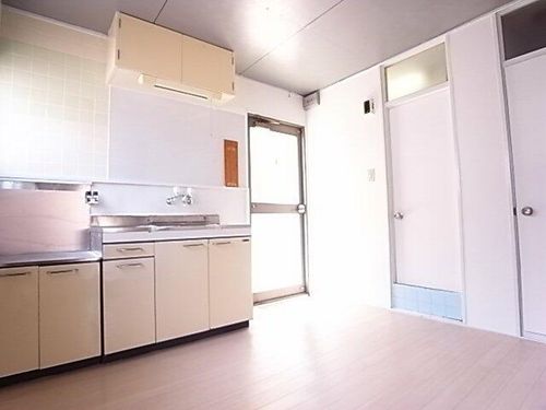 汐見ヶ丘ハウスの居間