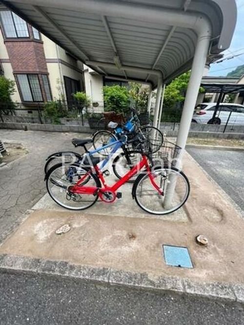 プリムローズ・コートの玄関