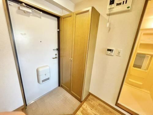 マンションリバーサイドの玄関