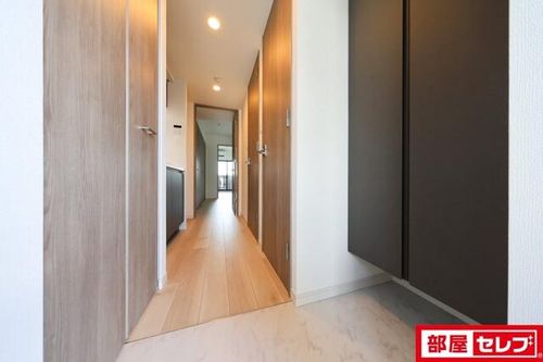 S-RESIDENCE上社aureate205の玄関