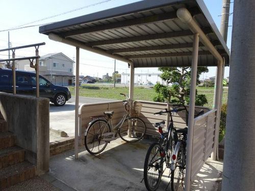 アン・ルポゼのその他画像