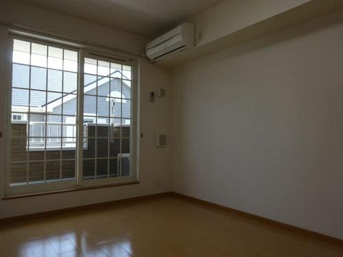 アン・ルポゼの居間