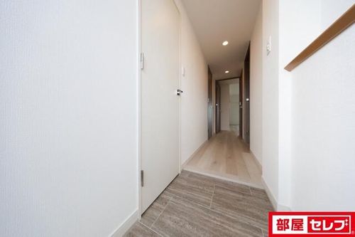 S-RESIDENCE上社aureate405の玄関