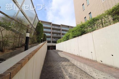 東山公園レジデンス504の外観