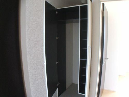 グラス ツイン Aの玄関