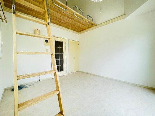 ソフィア有松の居間