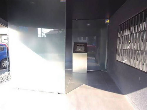 BAUWERKの玄関