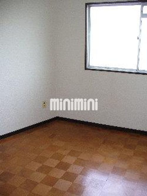 中根ハイツの居間