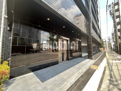 プレサンス太閤通駅前デュプル209の玄関