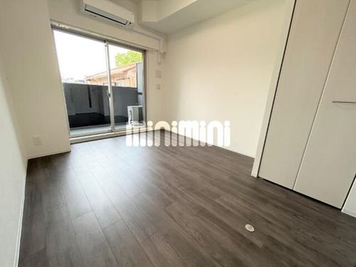 プレサンス太閤通駅前デュプル209の居間