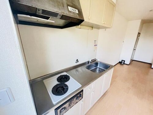 リバーサイド徳重A棟のキッチン